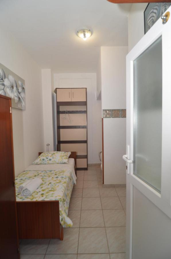 Apartman-Soba - Studio Apartamento Buzet Exterior foto